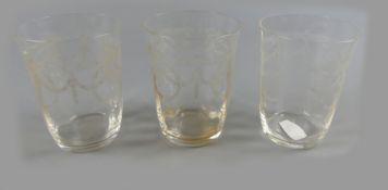 5 Wassergläser, feinwandiges Glas, ca. H. 9 cm,