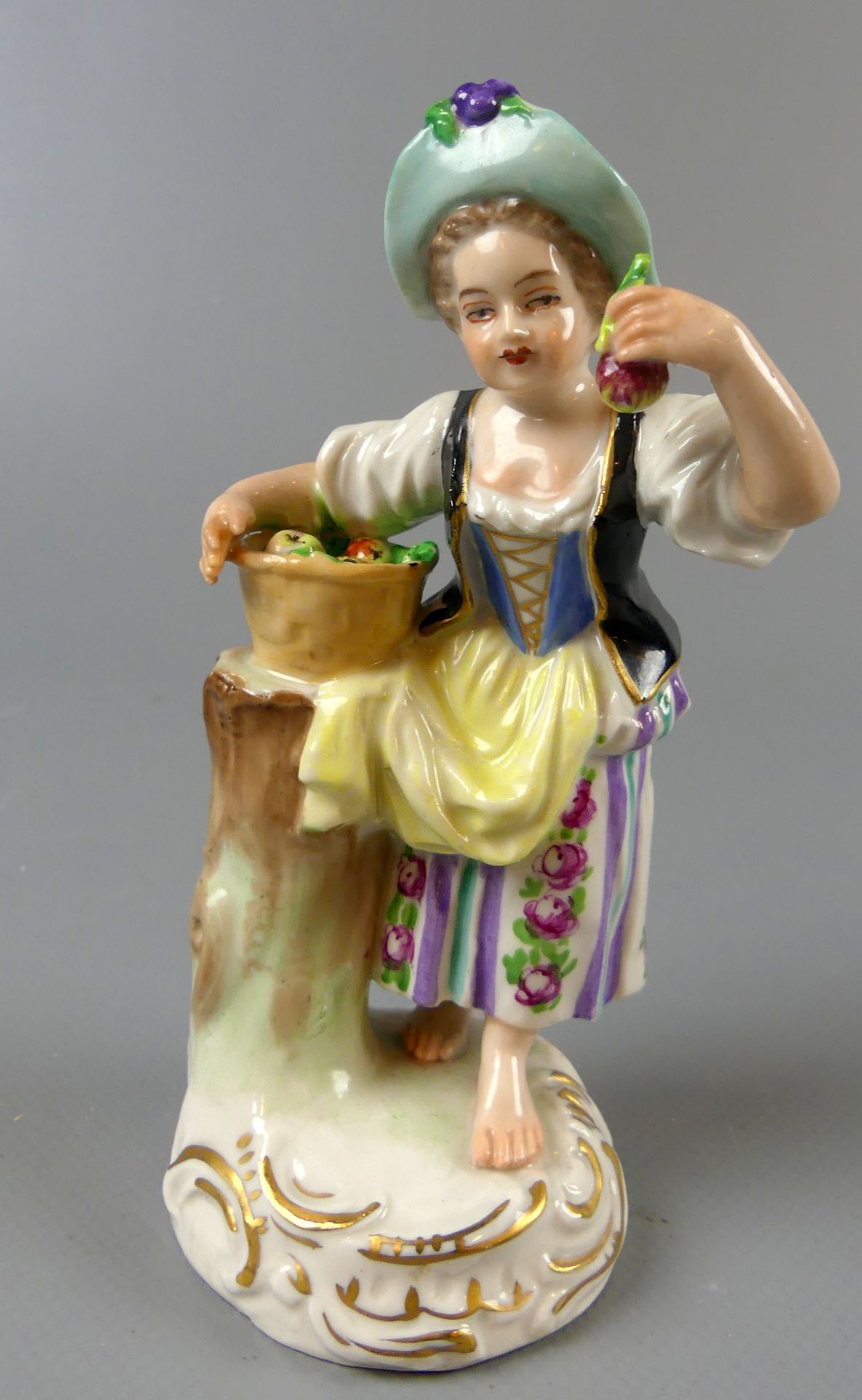 Blumenmädchen, Porzellanfigur, Thüringen, stehend,