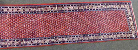 Teppich, Läufer rot, Rautenmuster innen, ca. 85 x 430 cm