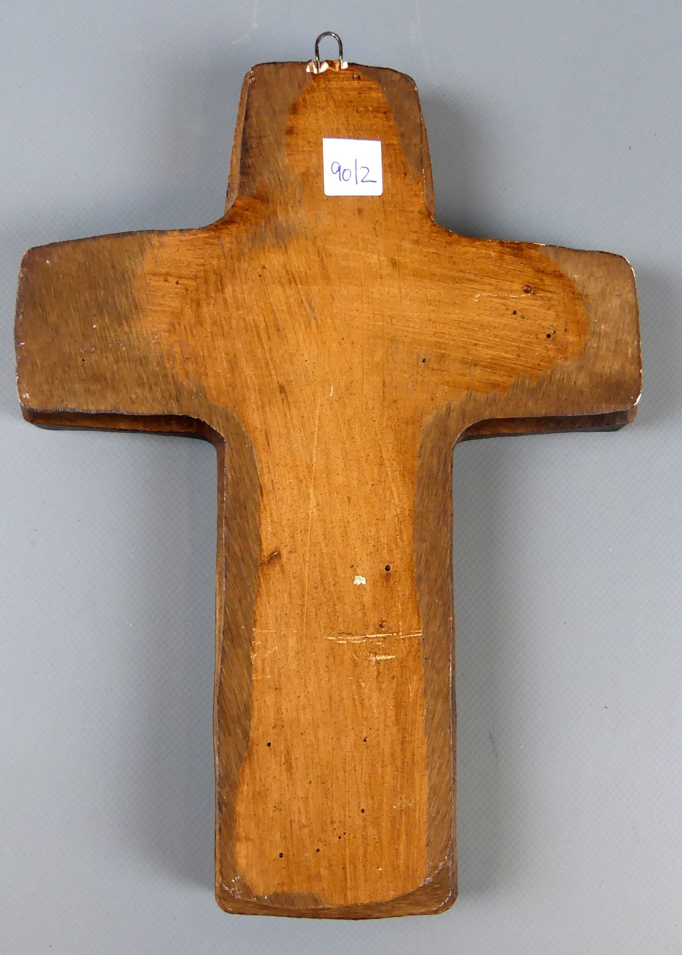 Holzkreuz, geschnitzt mit Figurendarstellungen, H.27,5, B. 20 cm - Bild 3 aus 3