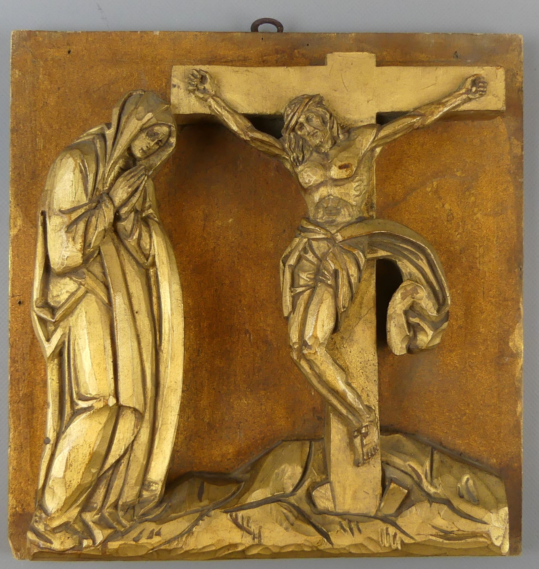 Holzrelief, Kreuzigungsszene mit betender Maria, handgeschnitzt,