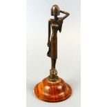 HERBERT ZEITNER (1900-1988), "Mädchen", Bronzefigur auf kleinem Holzsockel,