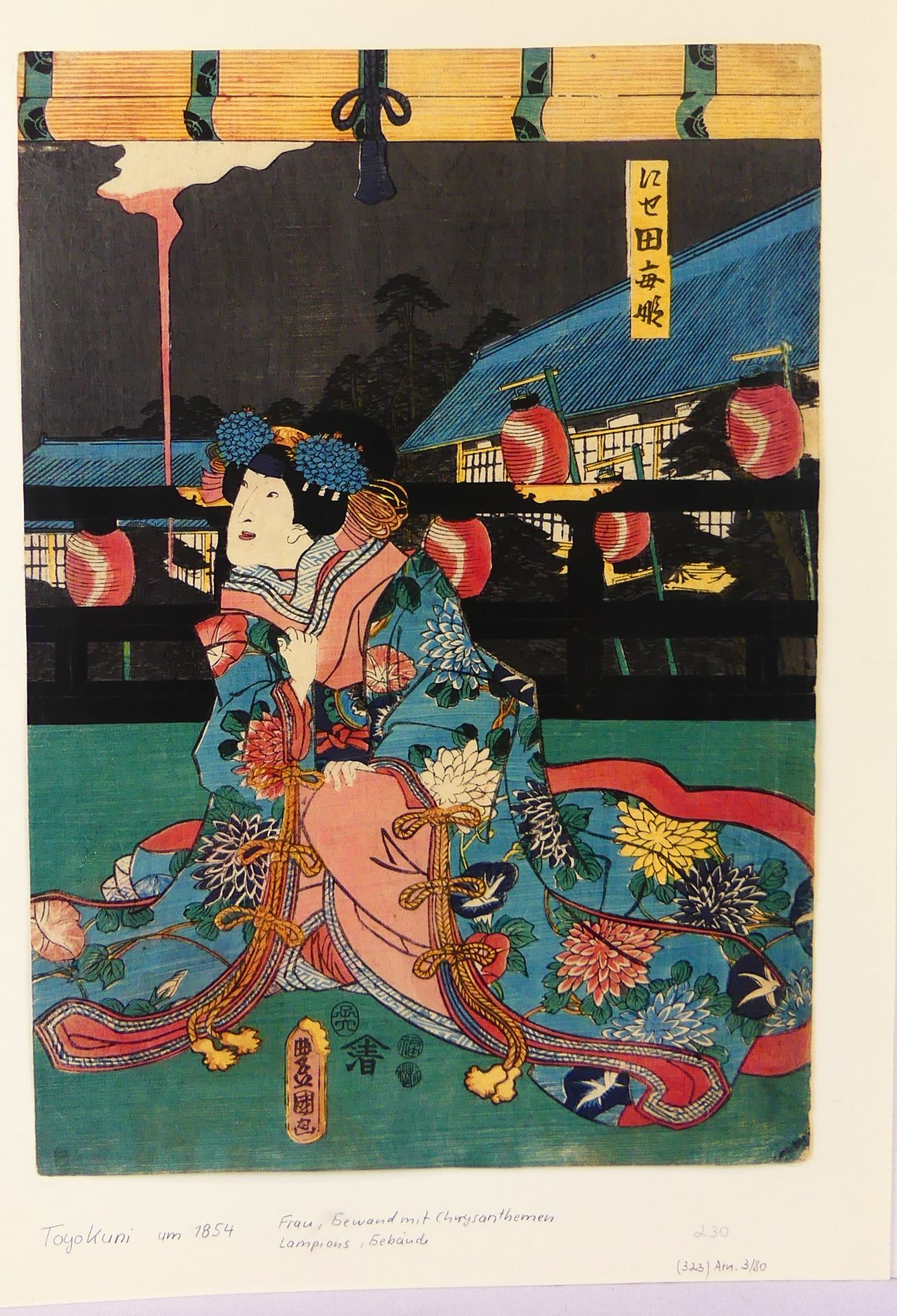 Ukiyo-e, UTAGAWA KUNISADA II (1823-1880), "Frau mit Gewand mit Chrysanthemen",