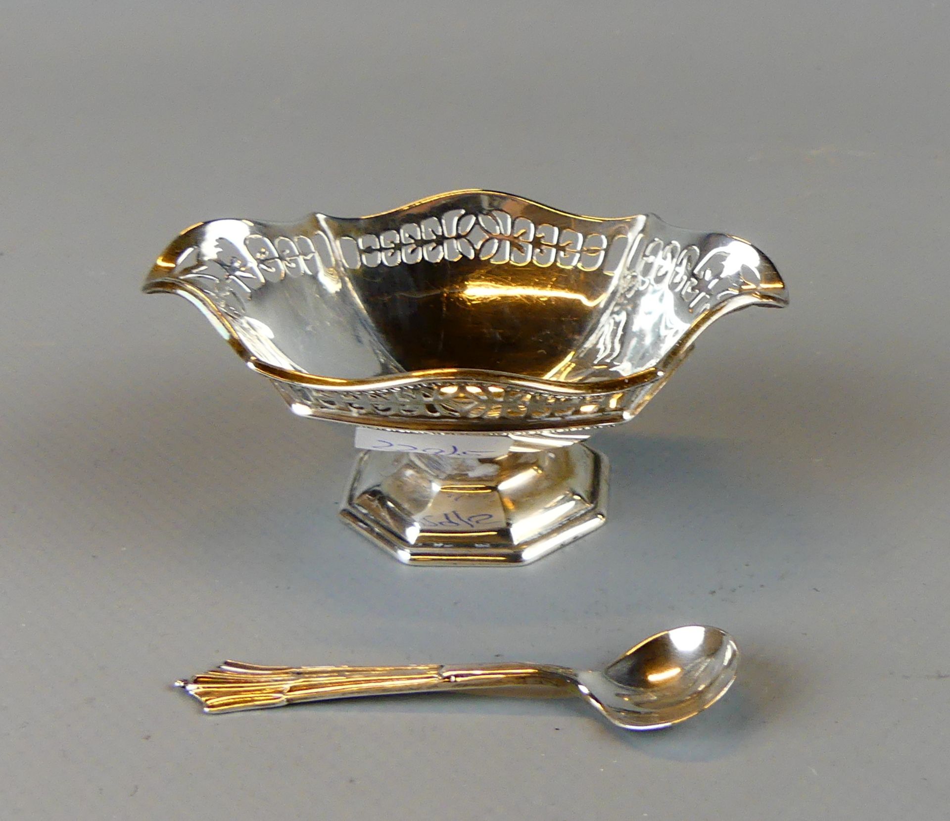 Kleine ovale Schale mit kleinem Löffel, England, Silber, Sheffield 1904/1905