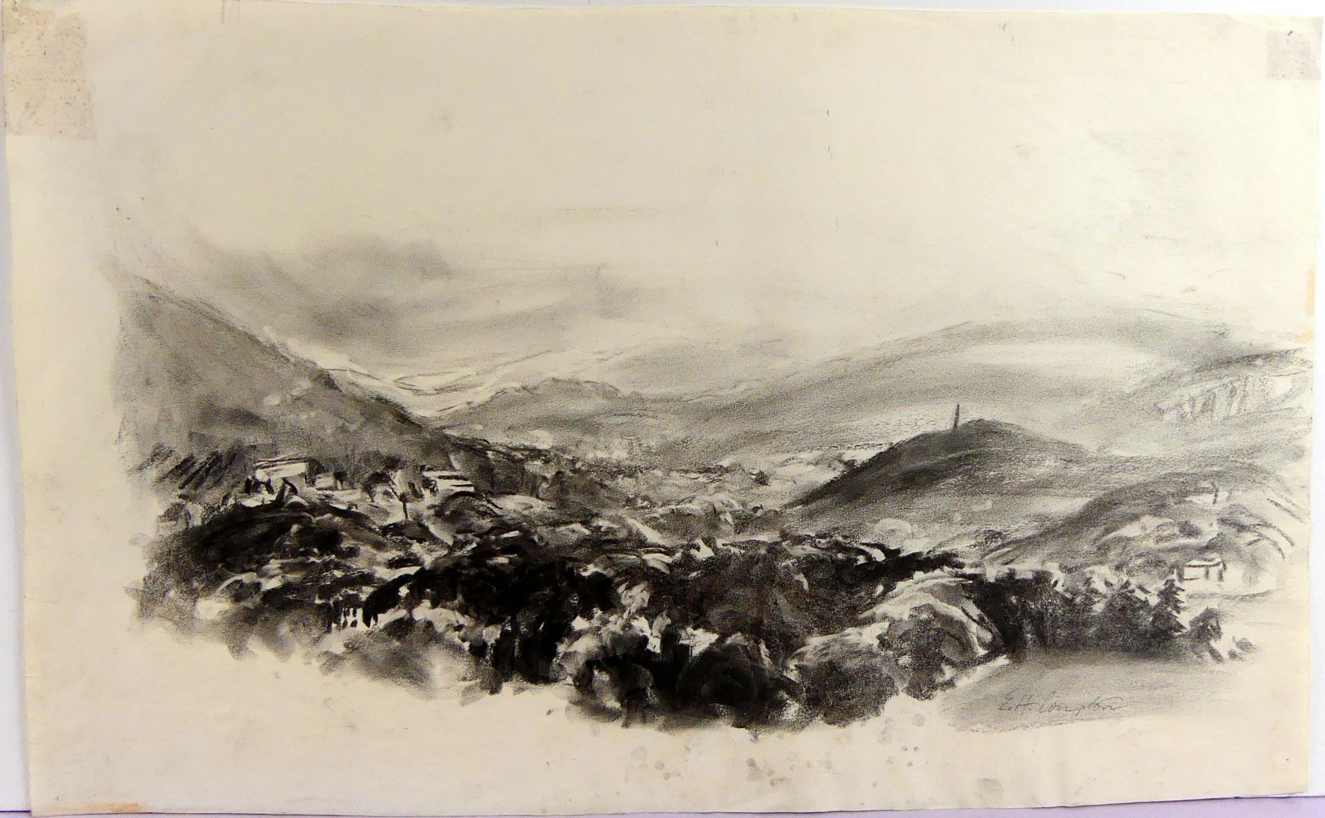 "Blick auf Berglandschaft", Kohlezeichnung, u.re.sig EH Compton,