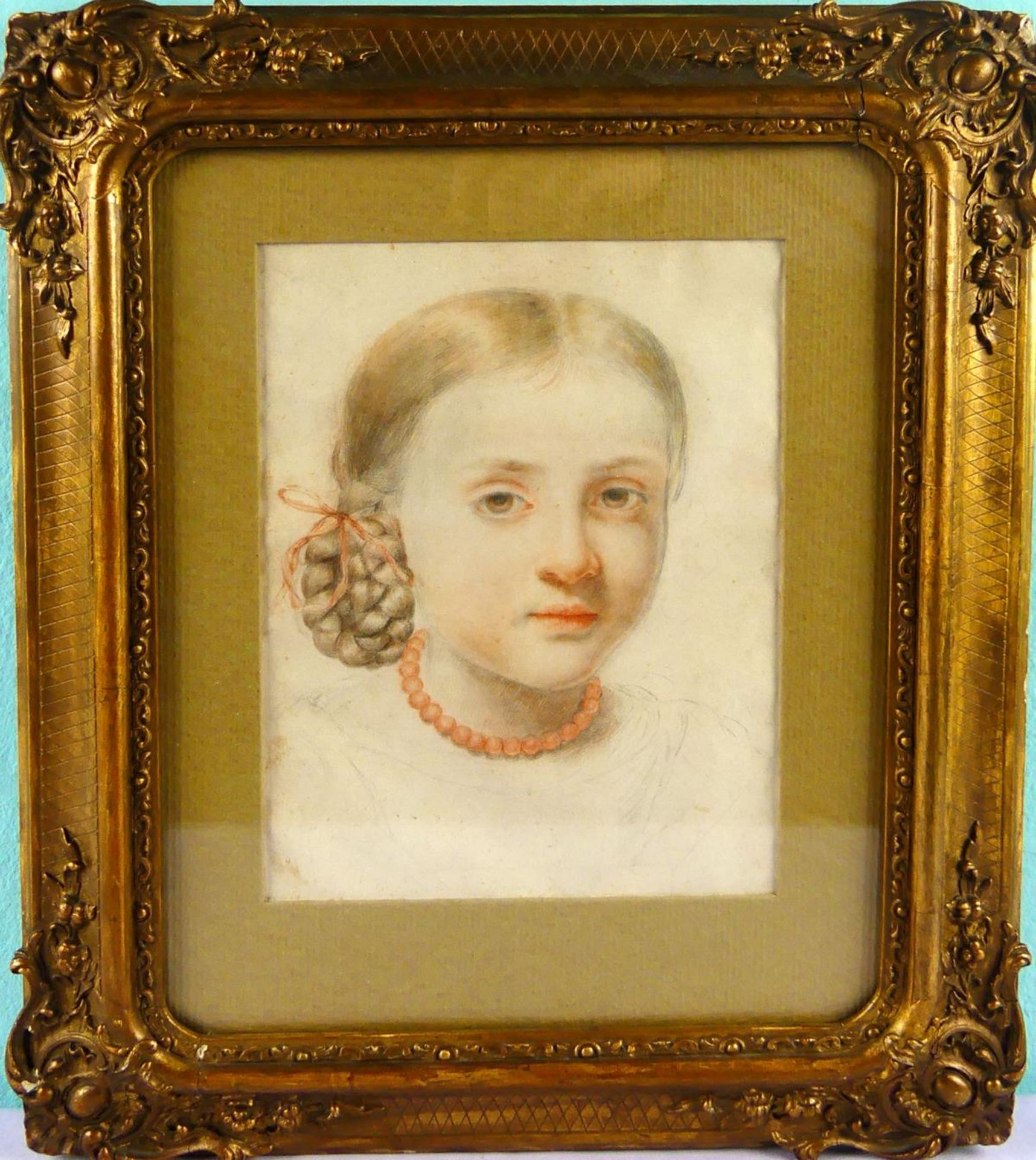 "Mädchenportrait", Zeichnung/Farbkreide, ohne Sig., ca. 19 x 26 cm