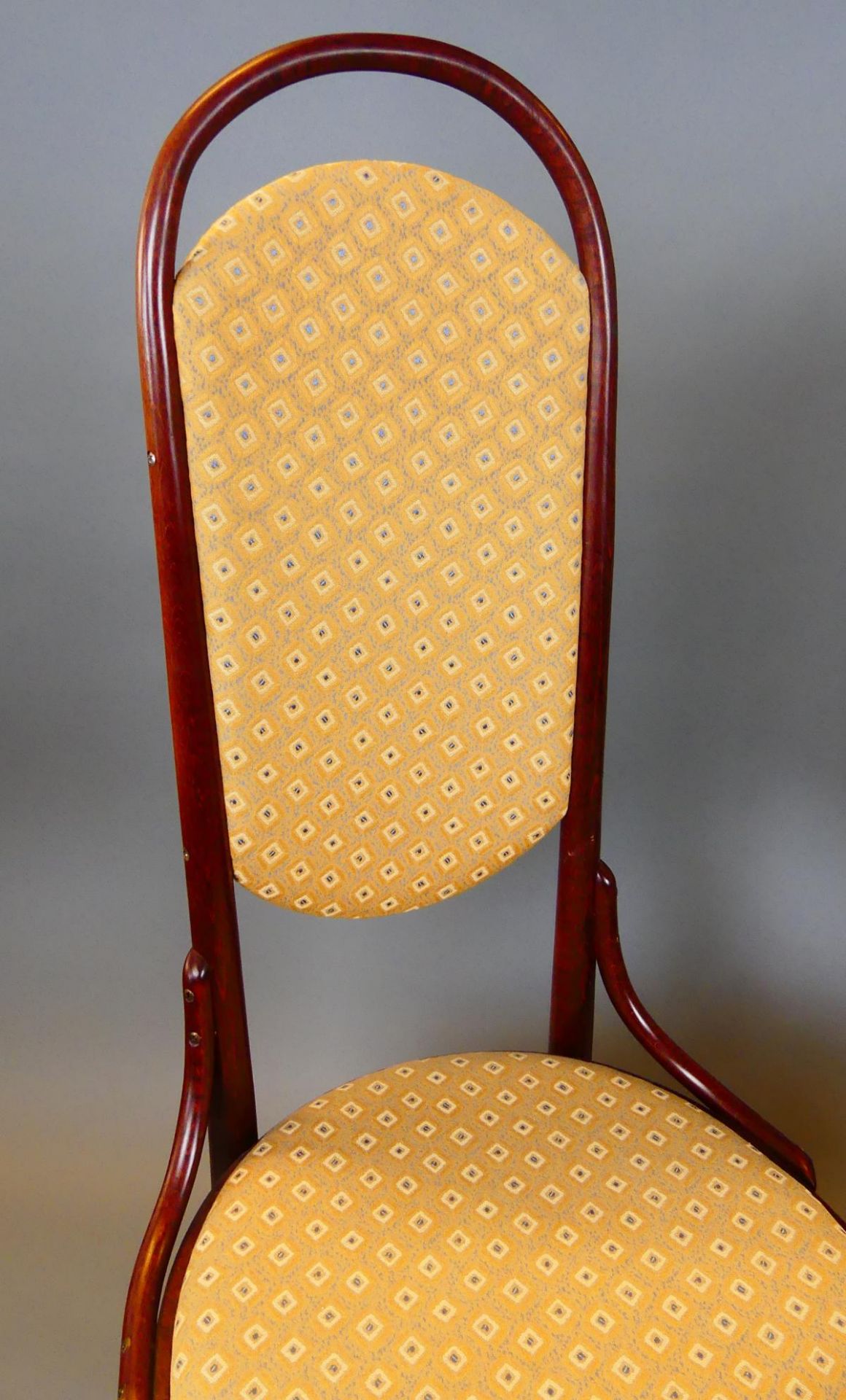 4 Stühle, Tornet, gepolsterter Rücken und Sitzfläche, Rückenhöhe ca. 117 cm - Bild 2 aus 4