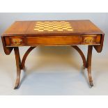 Spieltisch, England, Mahagoni, mit eingearbeitetem Schachbrett und Backgammon,