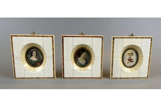 3 Miniaturen, versch. Portrait Darstellungen, sig., aufwendige Rahmen, - Bild 1 aus 3