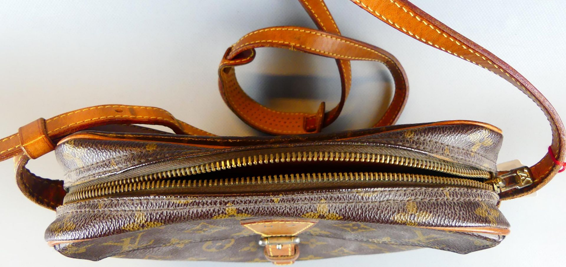 Louis Vuitton Handtasche, Initialen H.Z, Modell "Jeune Fille", - Bild 3 aus 5