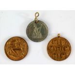 Pro Causa Justitiae medal issued at outbreak of WWI 1914, one with hanging loop, 3.5cm diameter,