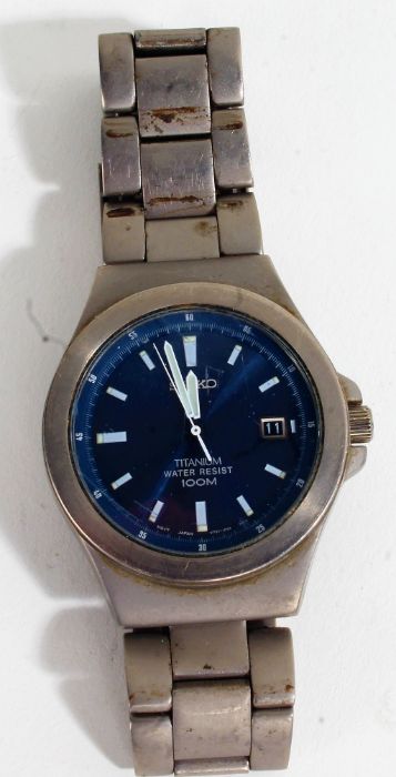 Seiko Titanium gentleman's wristwatch, the signed blue dial with baton markers, date aperture at the