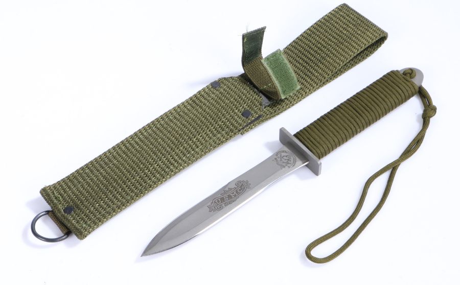 Commemorative fighting knife, leaf shaped blade with 'Korea, WWII, Vietnam, Commando' etched to