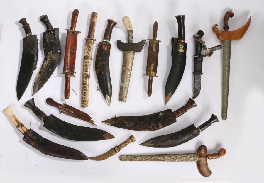 Collection of mainly ornamental knives, Kukris, Kris etc, many badly stored with rust damage, rusted - Image 2 of 3