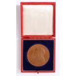 Queen Victoria diamond jubilee 1887 commemorative bronze medallion, with profile busts of the