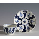 Lowestoft porcelain tea bowl and saucer decorated in the Robert Browne pattern, saucer 12cm