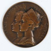 Edith Cavell and Marie Depage 1915 medallion, obverse with profile portraits of nurse Edith Cavell
