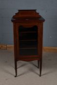 Edwardian mahogany inlaid cabinet, the gallery top above a single glazed door enclosing shelves,