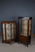 Edwardian mahogany inlaid display cabinet, the single astragal glazed door enclosing two glass