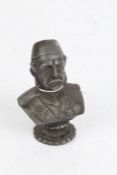Base metal vesta striker modelled as a bust of Charles George Gordon (Gordon of Khartoum), 12cm