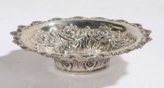 Late Victorian silver dish, Sheffield 1900, maker Fenton Brothers Ltd. with shell and scroll cast