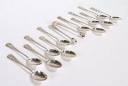 Set of twelve Edward VII Scottish silver teaspoons and matching sugar tongs, Glasgow 1904, maker