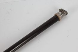 Early 20th Century walking stick, the white metal pommel modelled as a bust of King Henry VIII above