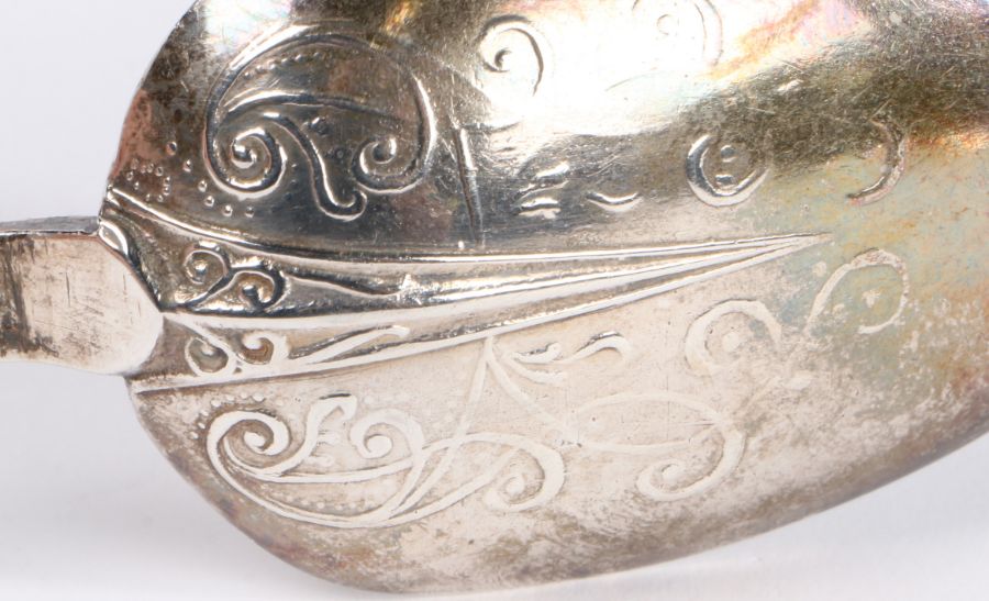 James II/ William and Mary silver lace back trefid spoon, London marks rubbed, maker probably - Image 3 of 4