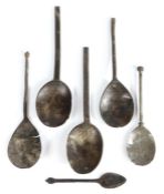 A 15th century spoon with latten wrythen knop The mandolin-shaped bowl bearing maker’s touchmark,