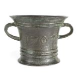 A good QUEEN ANNE LEADED-BRONZE MORTAR, BY RALPH ASHTON (FL. 1703 - 1728), WIGAN, LANCASHIRE,