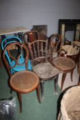 Five bentwood chairs to include one Thonet example (5)