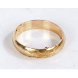 9 carat gold wedding band, ring size T weight 4.2 grams