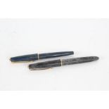 Two Parker fountain pens, the first in black with 14k gold nib, the second in blue (2)