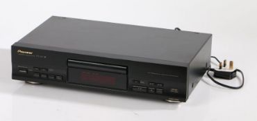 Pioneer PD-107 Compact Disc player, 1-BIT direct linear conversion, CD, serial number TAUK000505GB