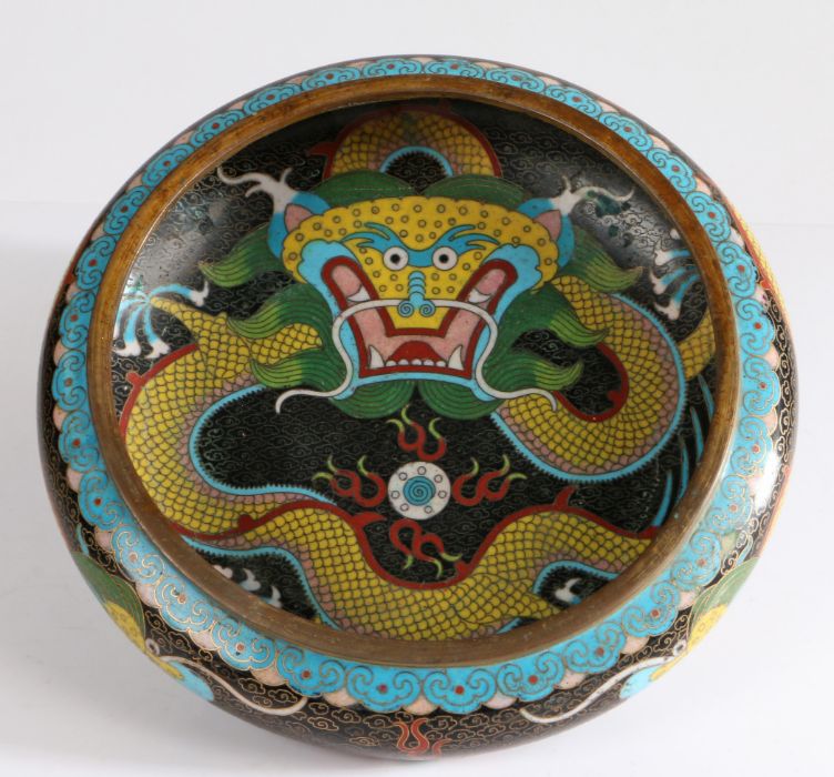 Chinese cloisonné bowl, with an internal dragon and two further dragons to the sides, raised on a - Bild 2 aus 3