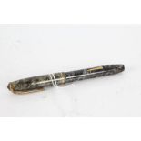 Conway Stewart No.28 fountain pen, with green body