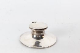 Edward VII silver inkwell, Birmingham 1905, maker A & J Zimmerman, of capstan form with loaded foot,