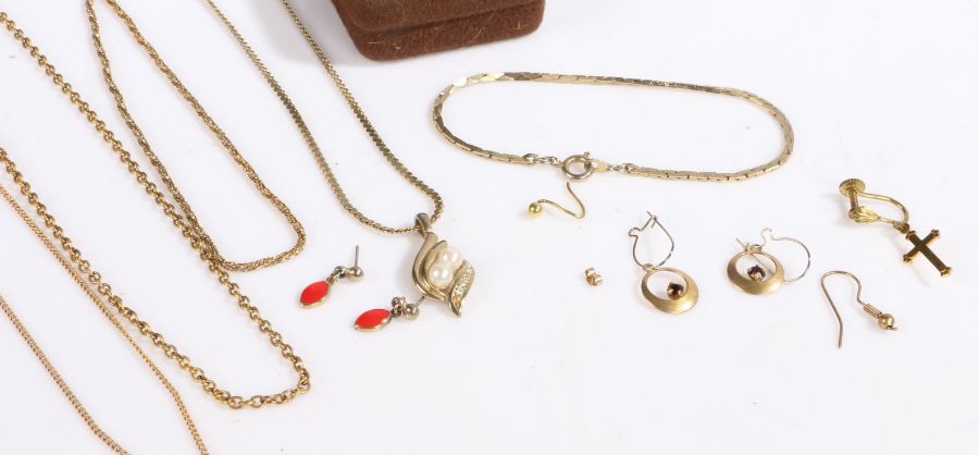 Collection of yellow metal jewellery to include various earrings, necklaces and bracelets, weight