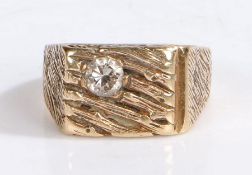 A 9ct yellow gold gent's rectangular signet ring with one old cut diamond. Approx. diamond carat