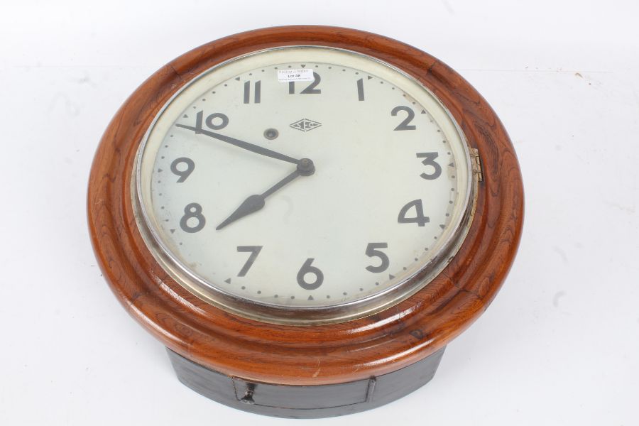20th century SEC wall clock, the white dial with Arabic numerals, 41cm wide