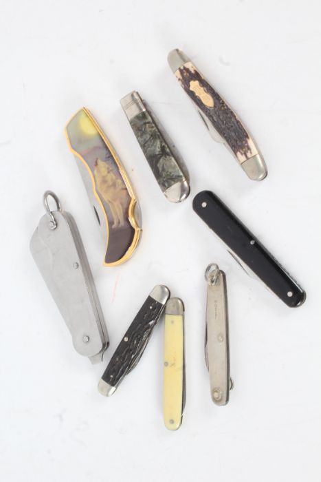 Collection of penknives to include Warriss Sheffield military issue knife stamped CC1286 and dated