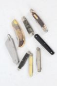 Collection of penknives to include Warriss Sheffield military issue knife stamped CC1286 and dated