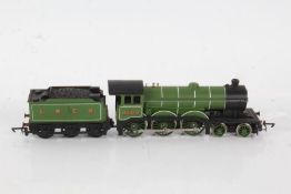 Hornby Freight Engine LNER 8509 and tender, in green livery