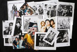 19 x 90's Indie/Rock related press release photographs. Artists to include Feeder, Longpigs, Mansun,