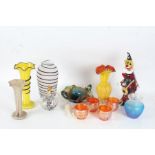 Collection of mixed art glass, to include a Murano style clown, carnival glass dish and four punch