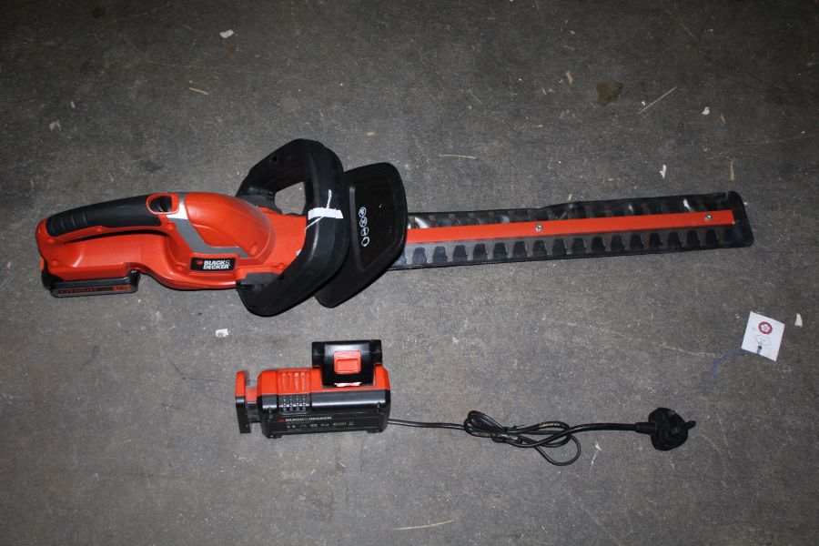 Black and Decker battery hedge trimmer