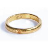 A yellow gold wedding band ring. Stamped T+M. Previously tested as 9 carat gold. Finger size: J.