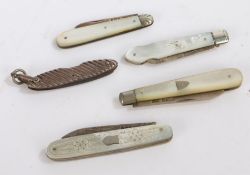 Four silver bladed mother of pearl handled fruit knives, Sheffield, various dates and makers, silver