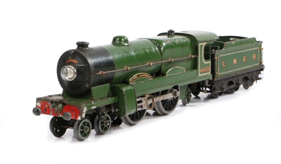 A Meccano Hornby O Gauge No 3C LNER 4472 'Flying Scotsman' 4-4-2 Locomotive and Tender in LNER