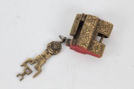 Padlock Itika Box, with a floral decorated design